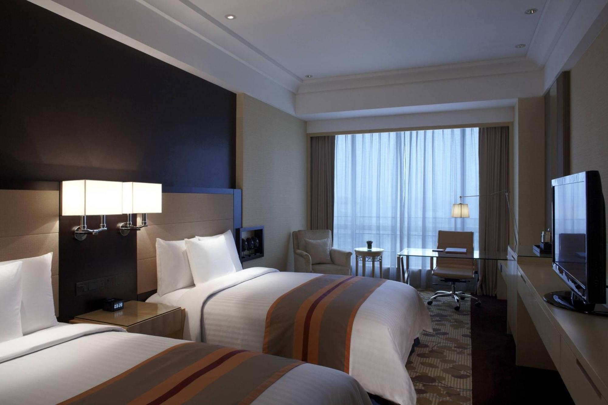 Courtyard By Marriott Hotel