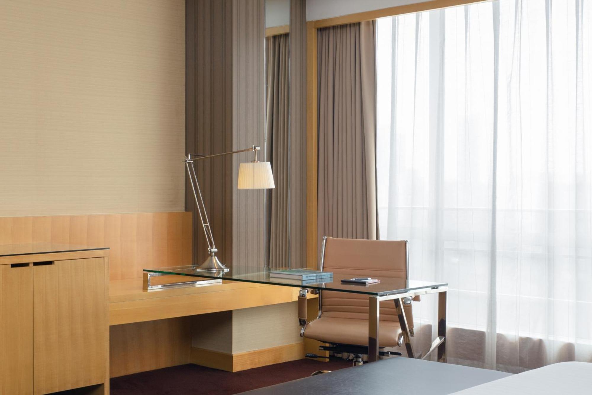 Courtyard By Marriott Hotel