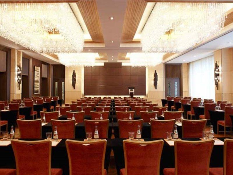 Courtyard By Marriott